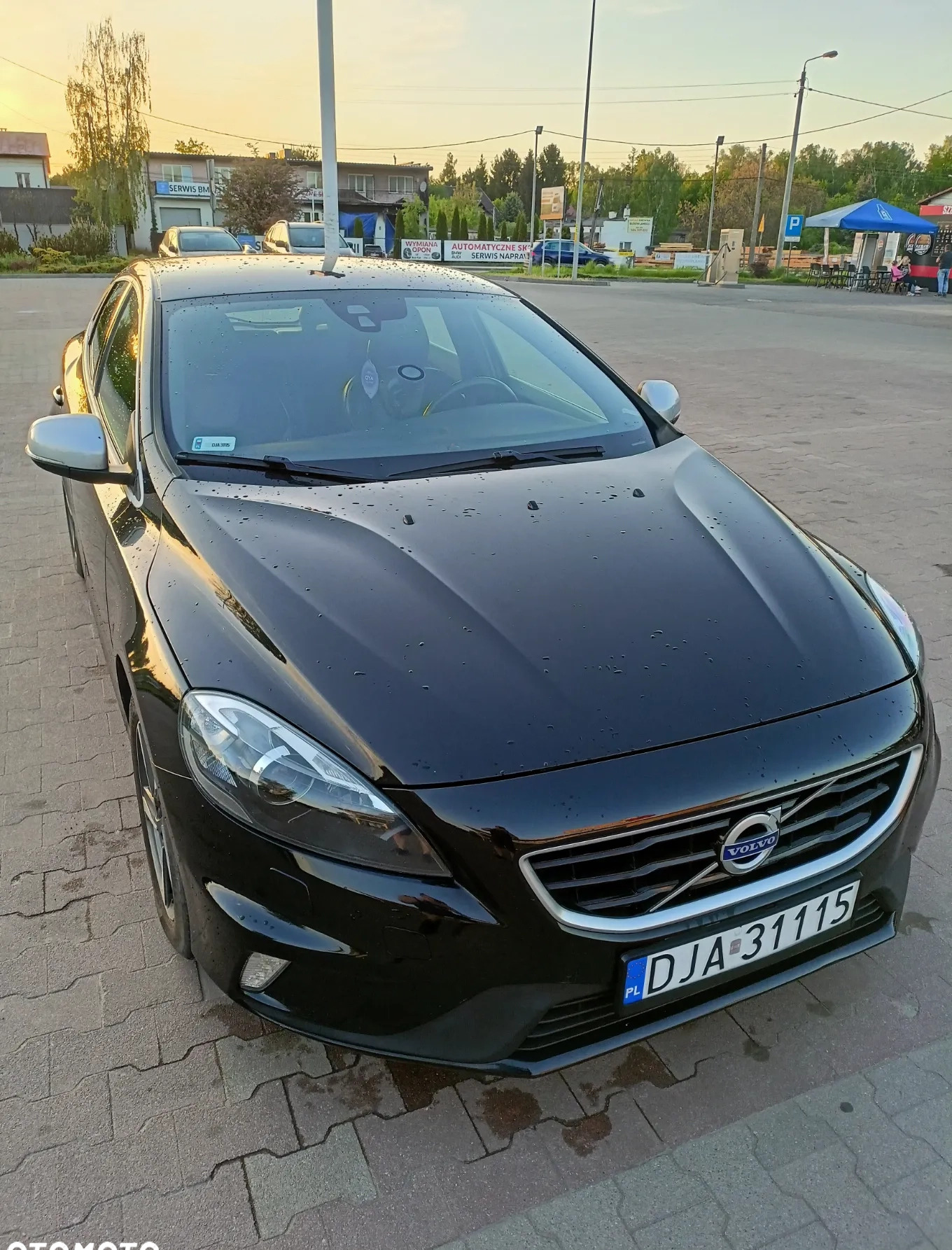 Volvo V40 cena 49900 przebieg: 158500, rok produkcji 2015 z Warszawa małe 254